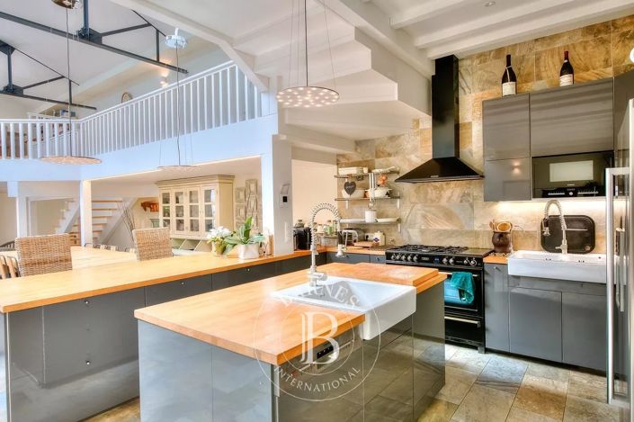 Image No.4-4 Bed Apartment for sale