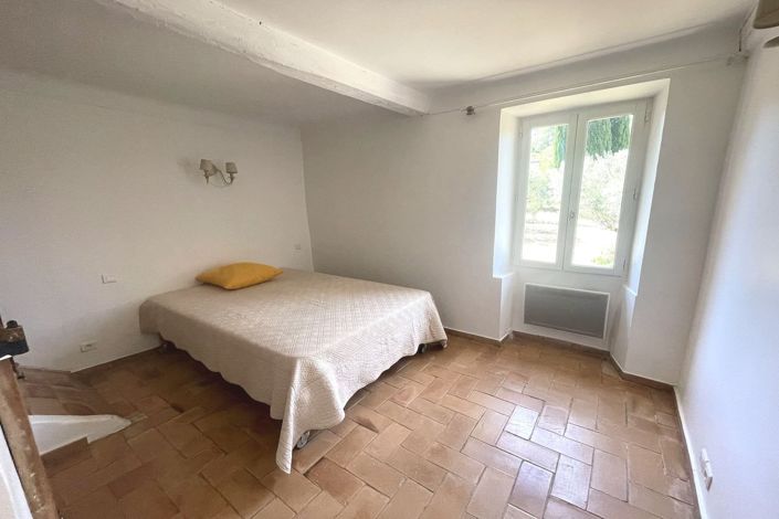Image No.17-4 Bed House for sale