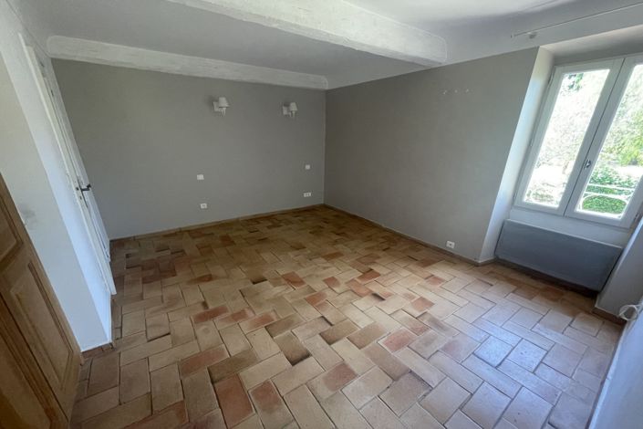 Image No.18-4 Bed House for sale