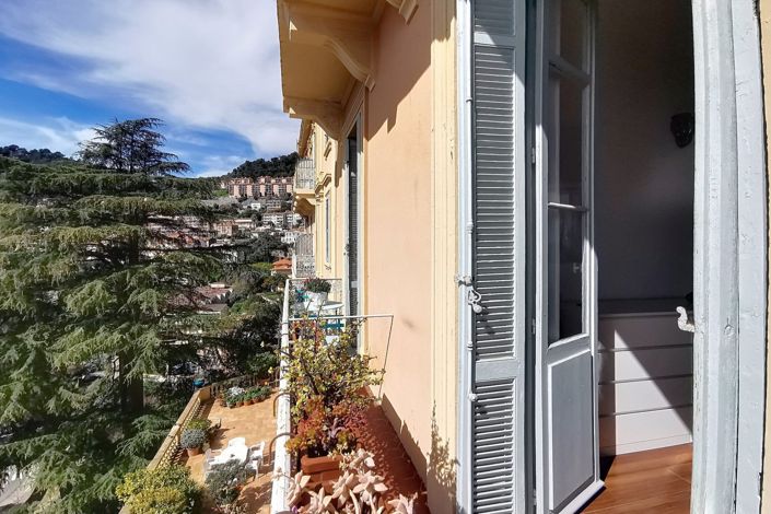 Image No.12-3 Bed Apartment for sale