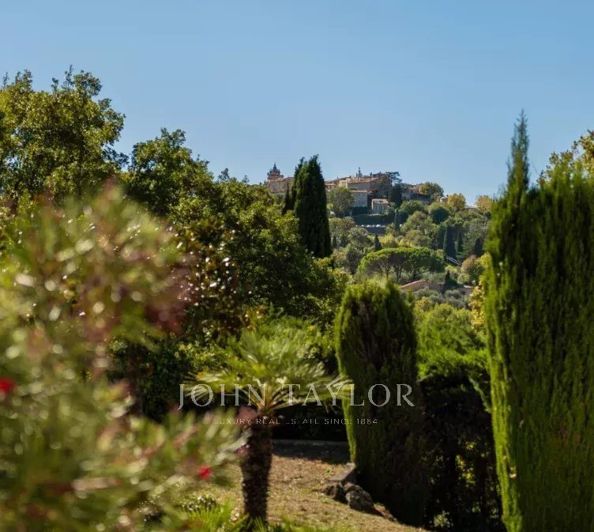 Image No.26-7 Bed House for sale