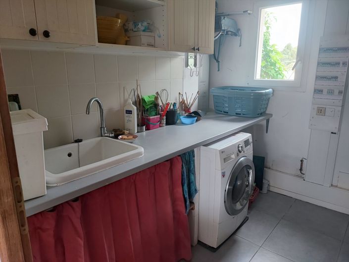 Image No.12-4 Bed House for sale