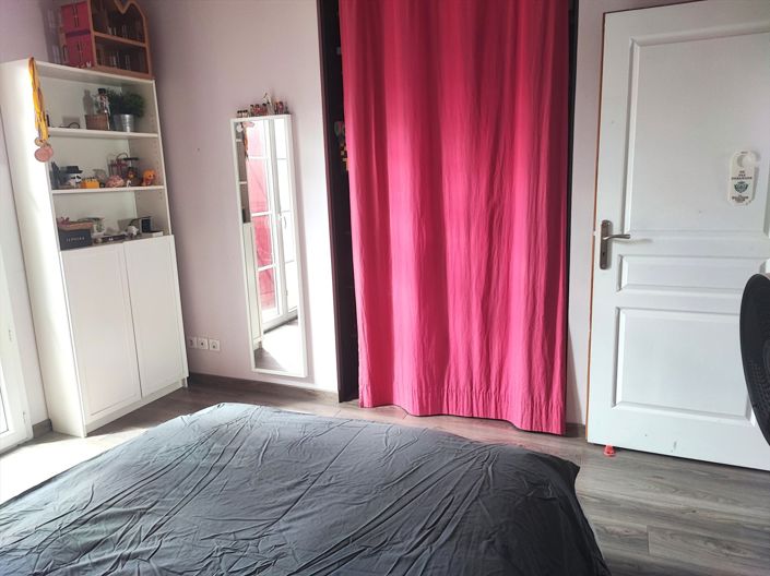 Image No.26-4 Bed House for sale