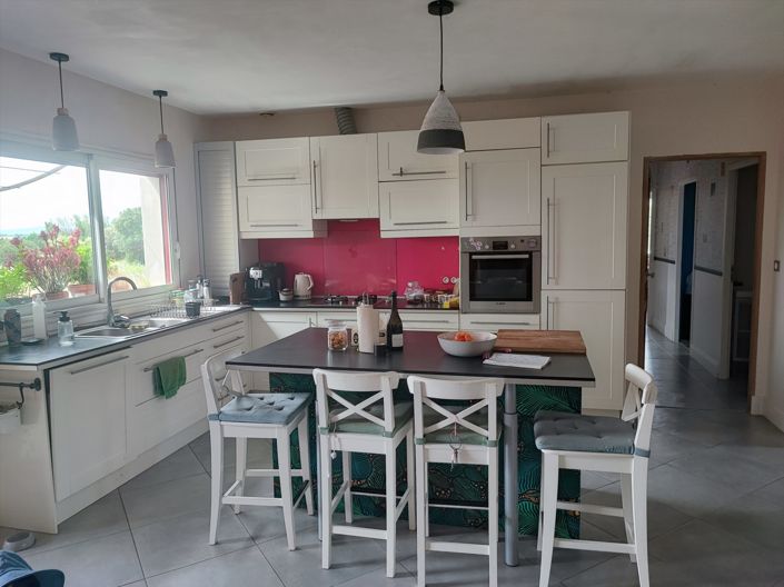 Image No.27-4 Bed House for sale