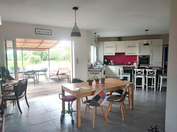 Image No.3-4 Bed House for sale