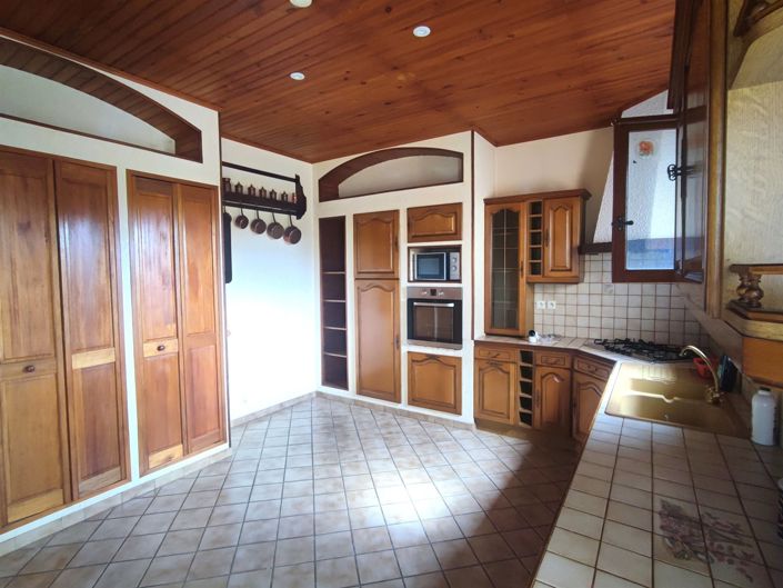 Image No.16-5 Bed House for sale