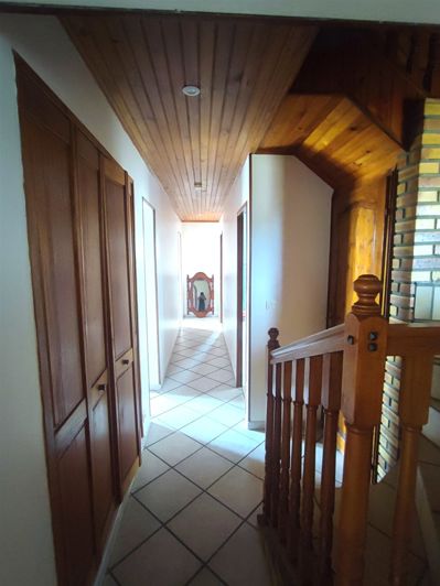 Image No.19-5 Bed House for sale