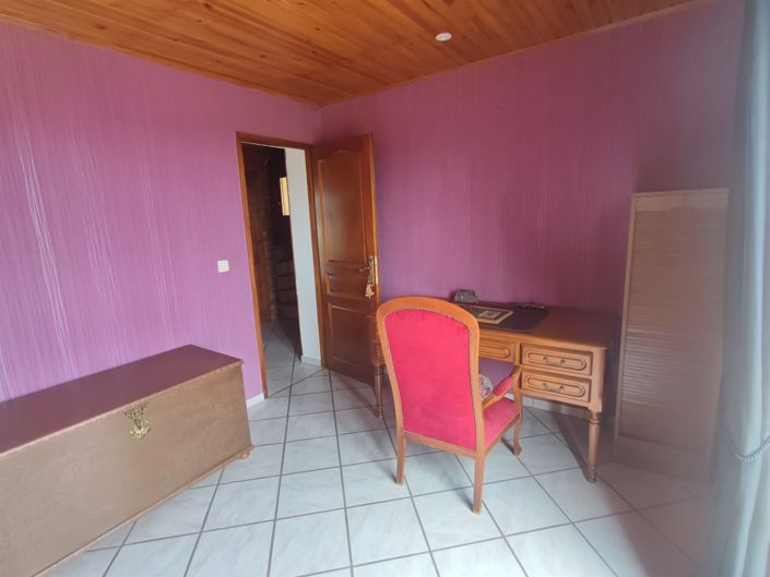 Image No.20-5 Bed House for sale