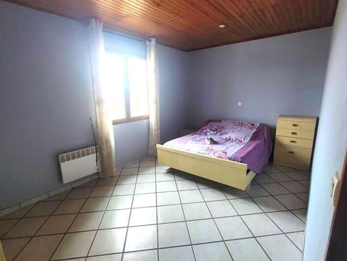Image No.25-5 Bed House for sale