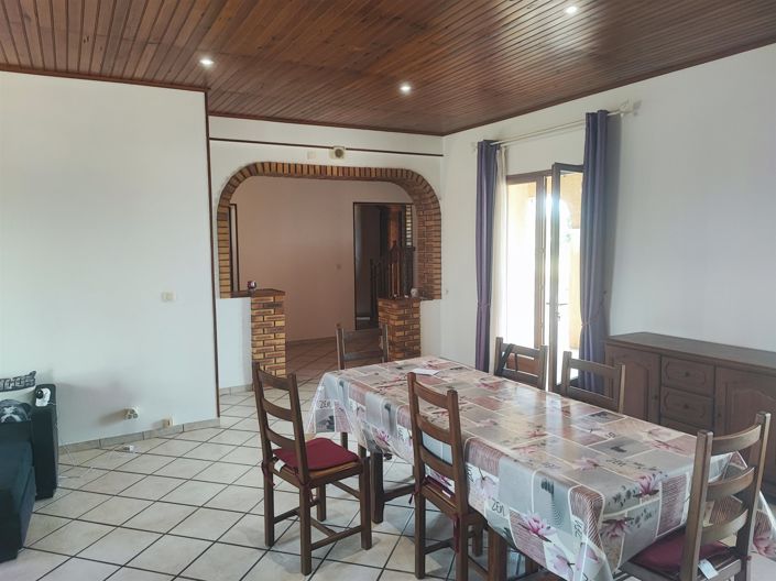 Image No.38-5 Bed House for sale