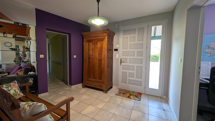 Image No.3-3 Bed House for sale