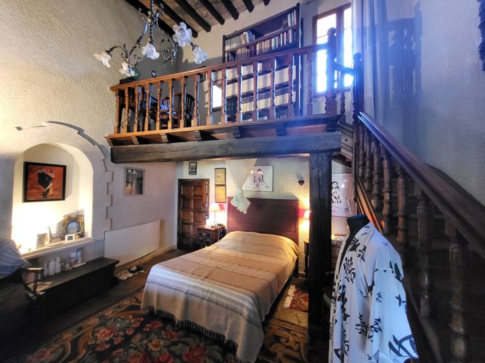 Image No.10-4 Bed House for sale