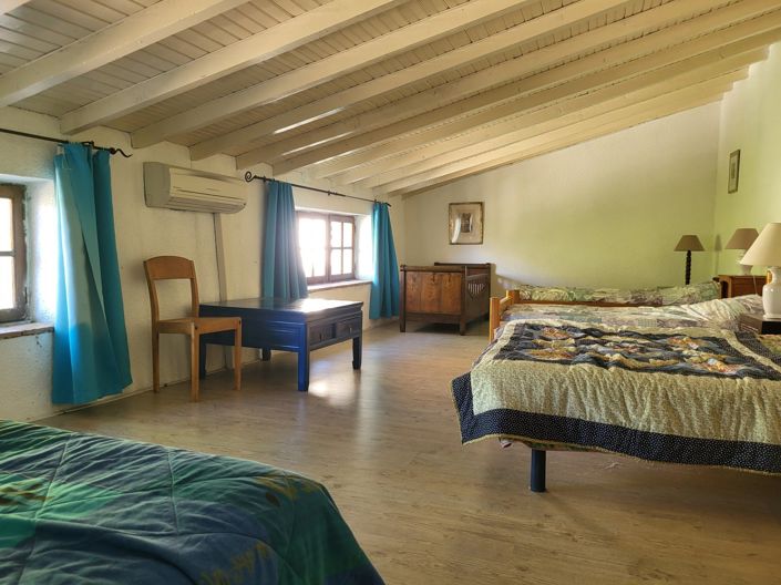 Image No.11-4 Bed House for sale