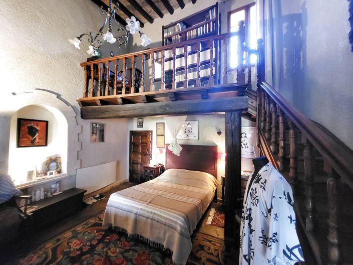Image No.8-4 Bed House for sale
