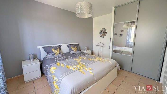 Image No.11-5 Bed House for sale