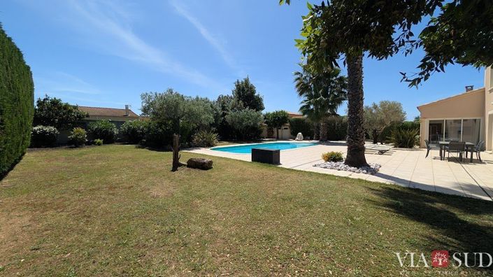 Image No.3-5 Bed House for sale