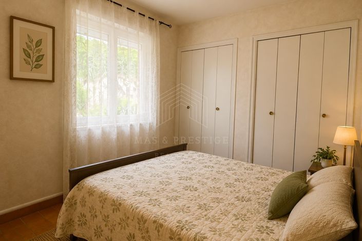 Image No.11-5 Bed House for sale