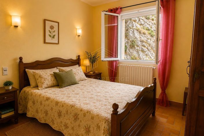 Image No.12-5 Bed House for sale