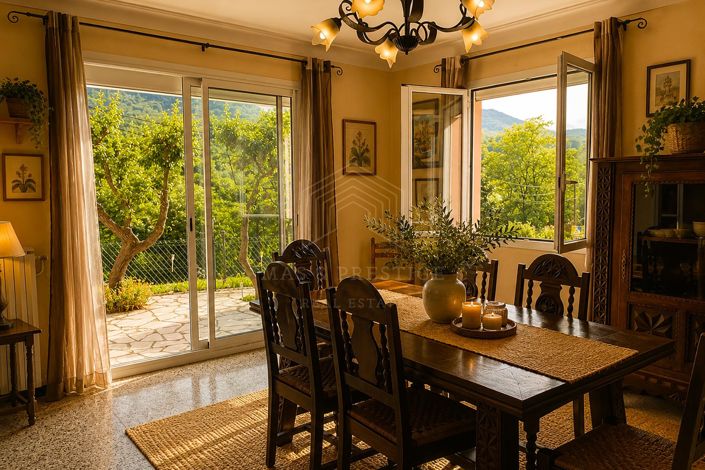Image No.4-5 Bed House for sale