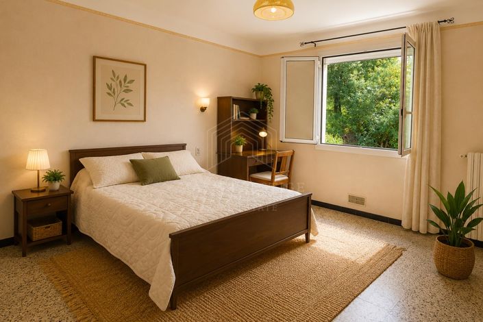 Image No.7-5 Bed House for sale