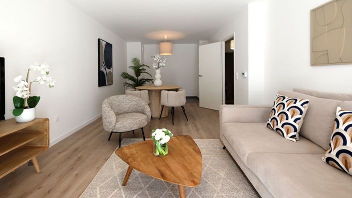 Image No.8-2 Bed House for sale