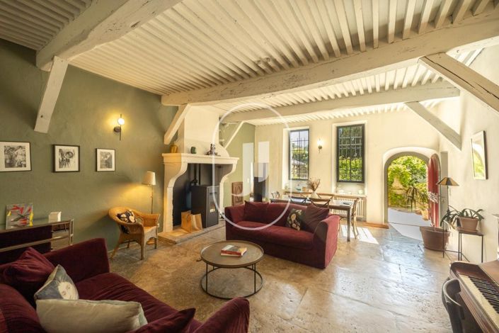 Image No.7-5 Bed House for sale