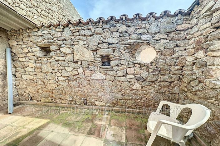 Image No.6-3 Bed House for sale