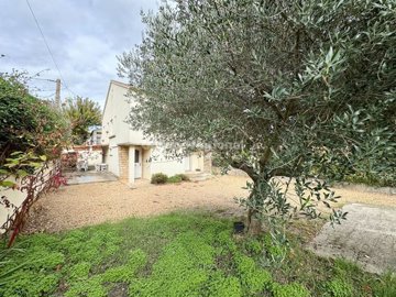 1 - Bagnols-sur-Cèze, House