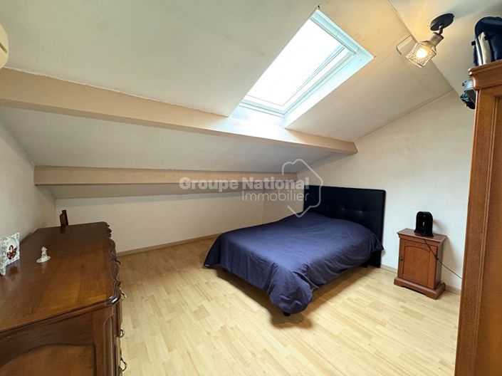 Image No.10-5 Bed House for sale