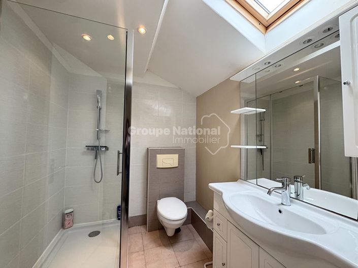 Image No.12-5 Bed House for sale