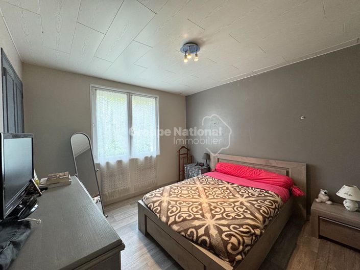 Image No.7-5 Bed House for sale