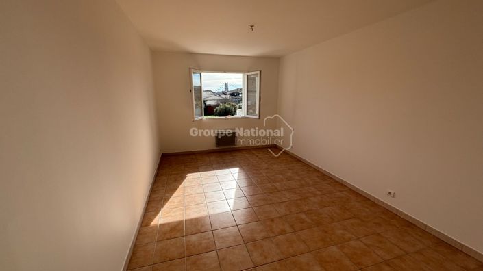 Image No.11-9 Bed House for sale