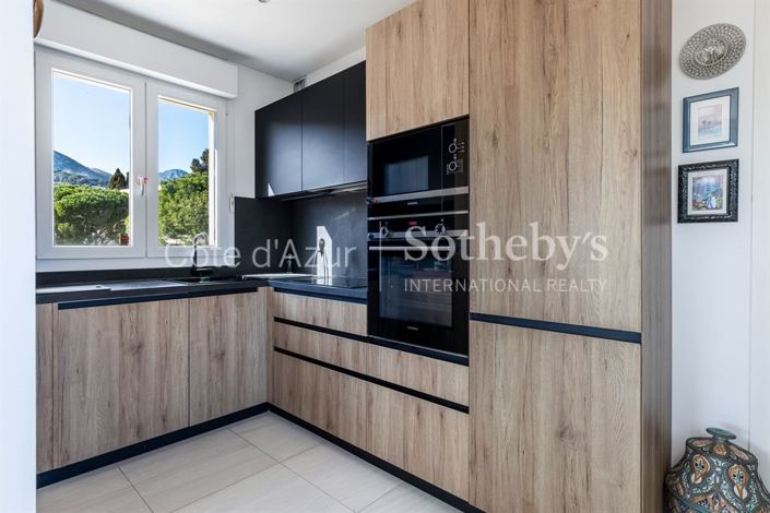 Image No.10-3 Bed Apartment for sale