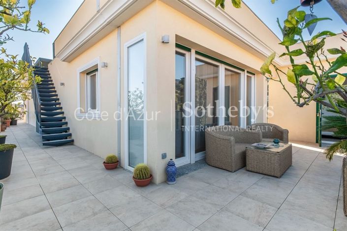 Image No.15-3 Bed Apartment for sale