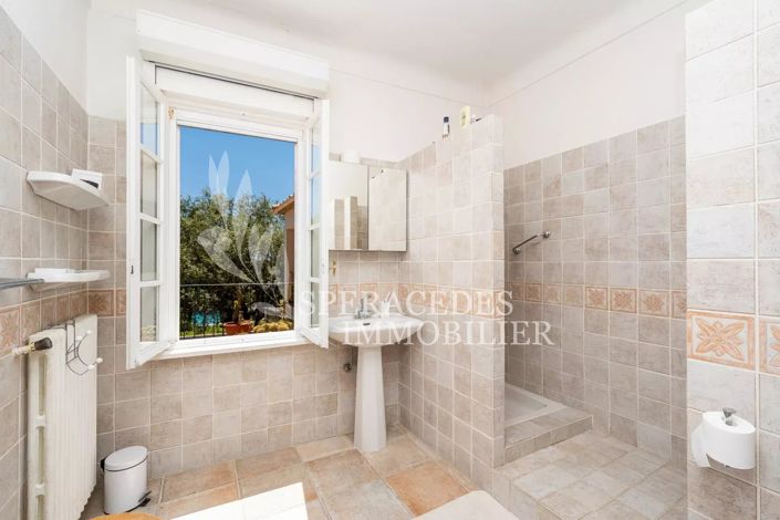 Image No.12-7 Bed House for sale