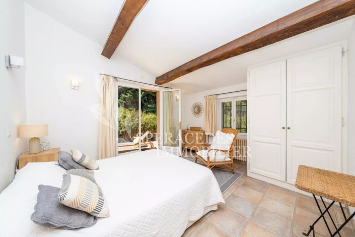Image No.16-7 Bed House for sale