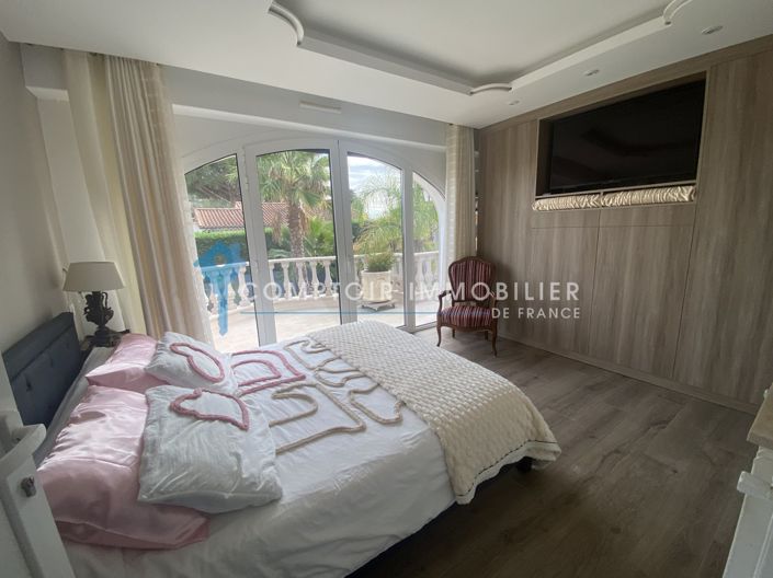 Image No.15-4 Bed House for sale
