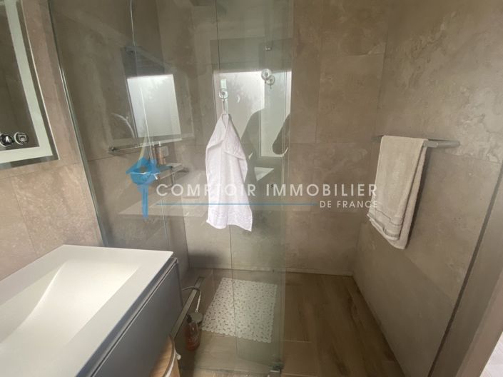Image No.16-4 Bed House for sale