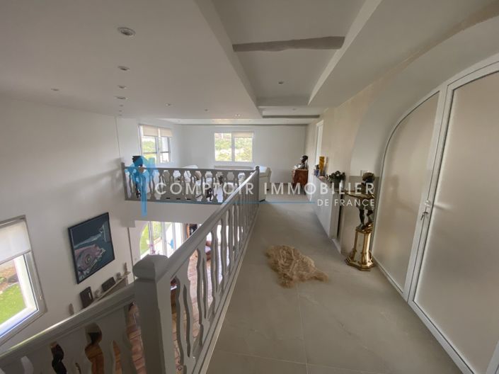 Image No.18-4 Bed House for sale
