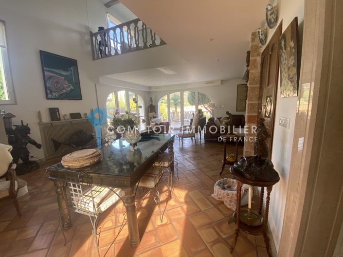 Image No.20-4 Bed House for sale