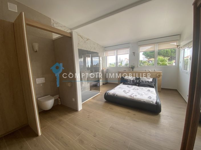 Image No.21-4 Bed House for sale