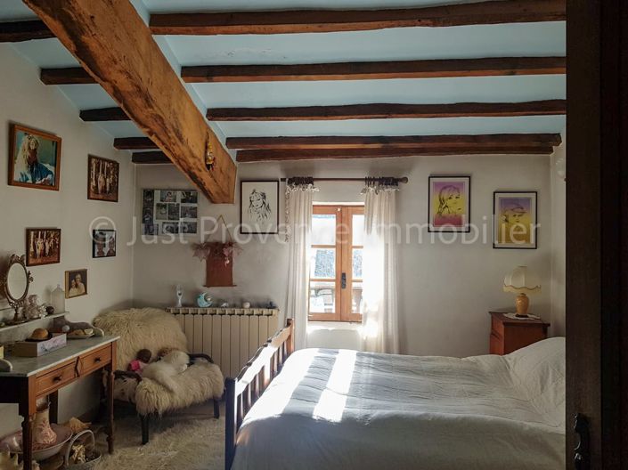 Image No.11-3 Bed House for sale