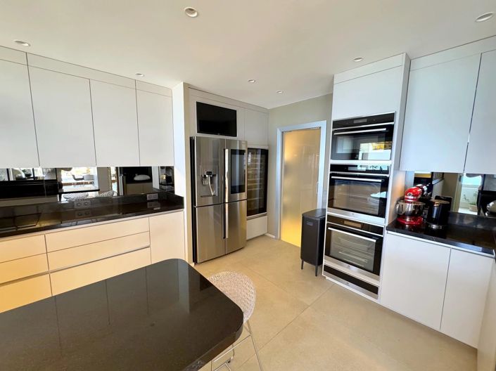 Image No.17-5 Bed Apartment for sale