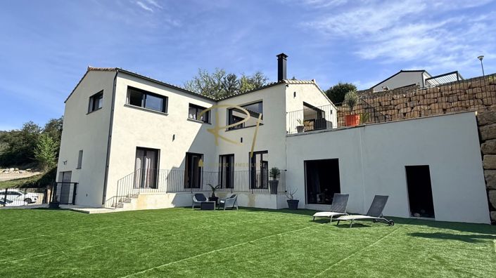 Image No.12-7 Bed House for sale