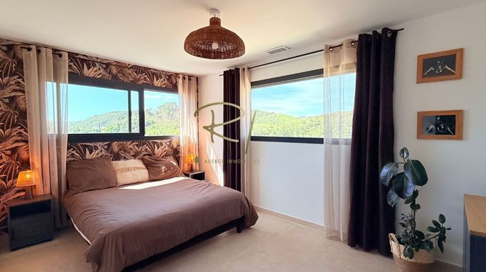 Image No.14-7 Bed House for sale