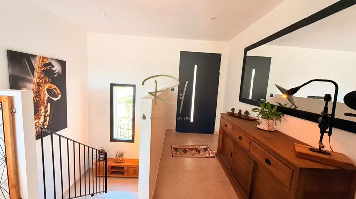 Image No.15-7 Bed House for sale