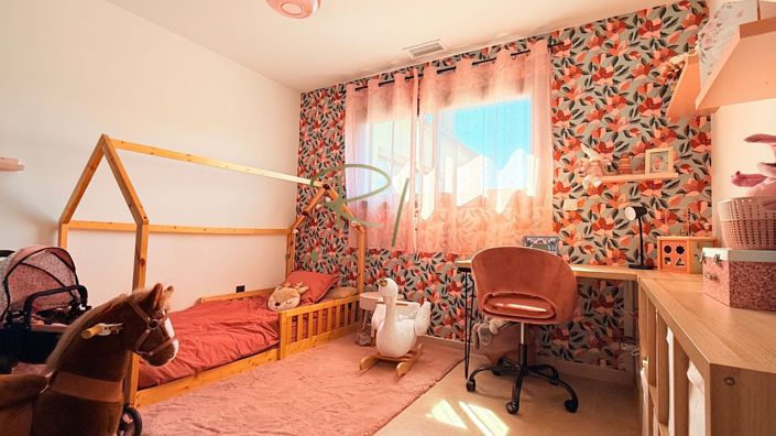 Image No.16-7 Bed House for sale