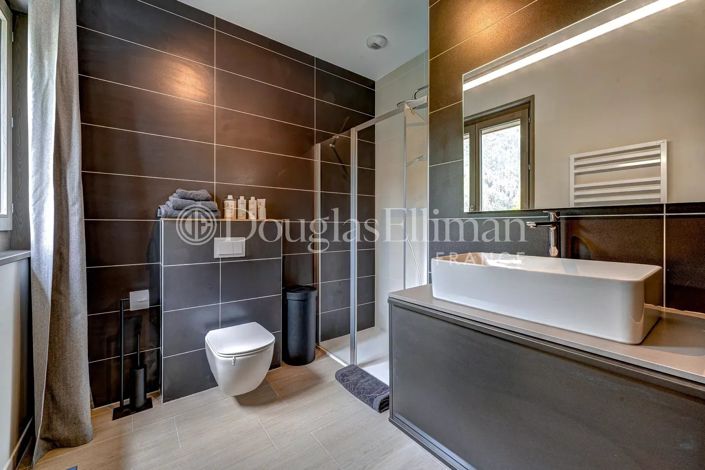 Image No.9-3 Bed Apartment for sale