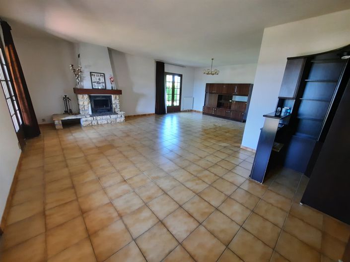 Image No.2-3 Bed House for sale
