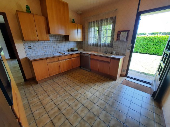 Image No.3-3 Bed House for sale